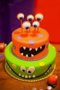 eyeballs cake